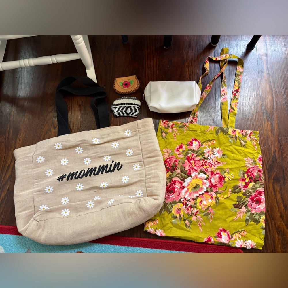 5 pieces -Floral and burlap “momin” Tote Bags Set with 3 misc small pouches